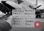 Immagine di Avieri imbarco C-124A Globemaster Roswell New Mexico USA, 1953, secondo 30 filmato di repertorio 65675032424