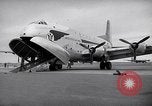 Immagine di Avieri imbarco C-124A Globemaster Roswell New Mexico USA, 1953, secondo 36 filmato di repertorio 65675032424