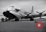 Immagine di Avieri imbarco C-124A Globemaster Roswell New Mexico USA, 1953, secondo 41 filmato di repertorio 65675032424