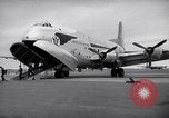 Immagine di Avieri imbarco C-124A Globemaster Roswell New Mexico USA, 1953, secondo 43 filmato di repertorio 65675032424