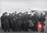 Immagine di Avieri imbarco C-124A Globemaster Roswell New Mexico USA, 1953, secondo 51 filmato di repertorio 65675032424