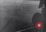 Immagine di Lo scarico di materiale da un B-36 Roswell New Mexico USA, 1953, secondo 9 filmato di repertorio 65675032428