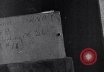 Immagine di Lo scarico di materiale da un B-36 Roswell New Mexico USA, 1953, secondo 56 filmato di repertorio 65675032428