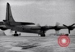Immagine di B-36s operativo a Thule Air Base Thule Groenlandia, 1953, secondo 59 filmato di repertorio 65675032432