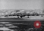 Standbild Innenraum der B-36 Thule Air Force Base Grönland, 1953, aus Sekunde 11 historischem Filmmaterial Videoclip 65675032434