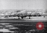 Standbild Innenraum der B-36 Thule Air Force Base Grönland, 1953, aus Sekunde 12 historischem Filmmaterial Videoclip 65675032434