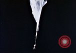 Standbild helium Ballon United States USA, 1958, aus Sekunde 41 historischem Filmmaterial Videoclip 65675032446