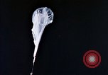 Standbild helium Ballon United States USA, 1958, aus Sekunde 45 historischem Filmmaterial Videoclip 65675032446