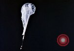 Standbild helium Ballon United States USA, 1958, aus Sekunde 46 historischem Filmmaterial Videoclip 65675032446