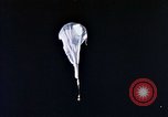 Standbild helium Ballon United States USA, 1958, aus Sekunde 53 historischem Filmmaterial Videoclip 65675032446