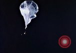 Standbild helium Ballon United States USA, 1958, aus Sekunde 59 historischem Filmmaterial Videoclip 65675032446
