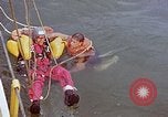 Image Parachutiste United States USA, 1953, de la seconde 28 séquences d'archives historiques vidéo 65675032454