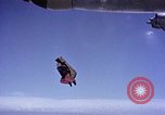 Immagine di Parachutist United States USA, 1953, secondo 52 filmato di repertorio 65675032455