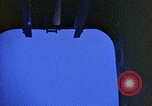 Image parachutistes United States USA, 1953, de la seconde 29 séquences d'archives historiques vidéo 65675032456