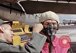 Immagine di Espulsione del soggetto di prova United States USA, 1953, secondo 23 filmato di repertorio 65675032457