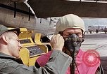 Immagine di Espulsione del soggetto di prova United States USA, 1953, secondo 24 filmato di repertorio 65675032457