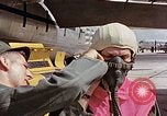 Immagine di Espulsione del soggetto di prova United States USA, 1953, secondo 26 filmato di repertorio 65675032457