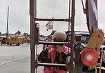 Immagine di Espulsione del soggetto di prova United States USA, 1953, secondo 28 filmato di repertorio 65675032457