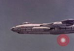 Immagine di Parachutist United States USA, 1953, secondo 24 filmato di repertorio 65675032460