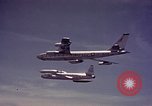 Immagine di Parachutist United States USA, 1953, secondo 34 filmato di repertorio 65675032460