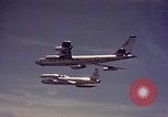 Immagine di Parachutist United States USA, 1953, secondo 38 filmato di repertorio 65675032460