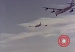 Immagine di Parachutist United States USA, 1953, secondo 41 filmato di repertorio 65675032460