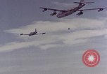 Immagine di Parachutist United States USA, 1953, secondo 44 filmato di repertorio 65675032460