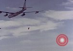 Immagine di Parachutist United States USA, 1953, secondo 46 filmato di repertorio 65675032460