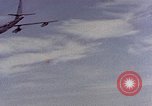 Immagine di Parachutist United States USA, 1953, secondo 47 filmato di repertorio 65675032460
