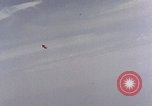 Immagine di Parachutist United States USA, 1953, secondo 52 filmato di repertorio 65675032460