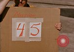 Standbild Fallschirmspringer United States USA, 1953, aus Sekunde 6 historischem Filmmaterial Videoclip 65675032461