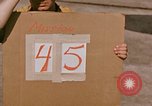 Standbild Fallschirmspringer United States USA, 1953, aus Sekunde 13 historischem Filmmaterial Videoclip 65675032461
