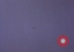 Standbild Fallschirmspringer United States USA, 1953, aus Sekunde 57 historischem Filmmaterial Videoclip 65675032461