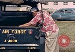 Standbild Fallschirm United States USA, 1953, aus Sekunde 6 historischem Filmmaterial Videoclip 65675032462