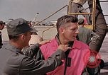 Standbild Fallschirm United States USA, 1953, aus Sekunde 23 historischem Filmmaterial Videoclip 65675032462