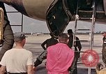 Standbild Fallschirm United States USA, 1953, aus Sekunde 29 historischem Filmmaterial Videoclip 65675032462