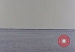 Standbild Fallschirmspringer United States USA, 1953, aus Sekunde 3 historischem Filmmaterial Videoclip 65675032463