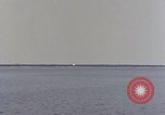 Standbild Fallschirmspringer United States USA, 1953, aus Sekunde 4 historischem Filmmaterial Videoclip 65675032463