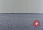 Standbild Fallschirmspringer United States USA, 1953, aus Sekunde 8 historischem Filmmaterial Videoclip 65675032463