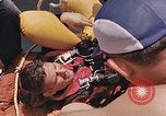 Standbild Fallschirmspringer United States USA, 1953, aus Sekunde 29 historischem Filmmaterial Videoclip 65675032463