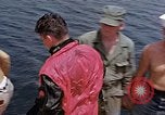 Standbild Fallschirmspringer United States USA, 1953, aus Sekunde 58 historischem Filmmaterial Videoclip 65675032463