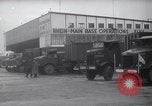 Immagine di Ponte aereo di Berlino Francoforte Germania Rhein-Main Air Base, 1949, secondo 3 filmato di repertorio 65675032470