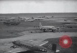 Immagine di Ponte aereo di Berlino Francoforte Germania Rhein-Main Air Base, 1949, secondo 21 filmato di repertorio 65675032470