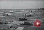 Immagine di Ponte aereo di Berlino Francoforte Germania Rhein-Main Air Base, 1949, secondo 25 filmato di repertorio 65675032470
