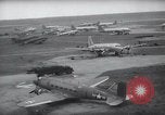 Immagine di Ponte aereo di Berlino Francoforte Germania Rhein-Main Air Base, 1949, secondo 37 filmato di repertorio 65675032470