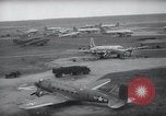 Immagine di Ponte aereo di Berlino Francoforte Germania Rhein-Main Air Base, 1949, secondo 38 filmato di repertorio 65675032470