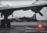 Immagine di Ponte aereo di Berlino Francoforte Germania Rhein-Main Air Base, 1949, secondo 46 filmato di repertorio 65675032470