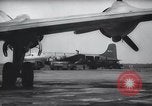 Immagine di Ponte aereo di Berlino Francoforte Germania Rhein-Main Air Base, 1949, secondo 47 filmato di repertorio 65675032470