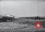 Immagine di Ponte aereo di Berlino Francoforte Germania Rhein-Main Air Base, 1949, secondo 55 filmato di repertorio 65675032470