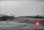 Immagine di Ponte aereo di Berlino Francoforte Germania Rhein-Main Air Base, 1949, secondo 56 filmato di repertorio 65675032470